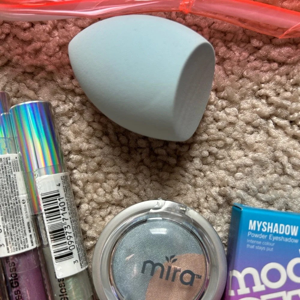 Almay goddess glosses